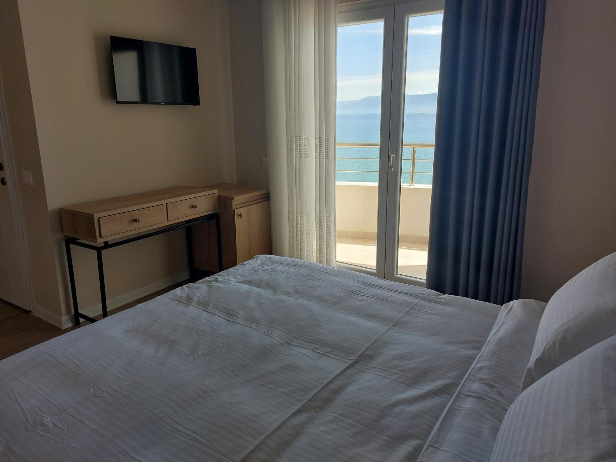 Hotel Demoli Pogradec Ngoại thất bức ảnh