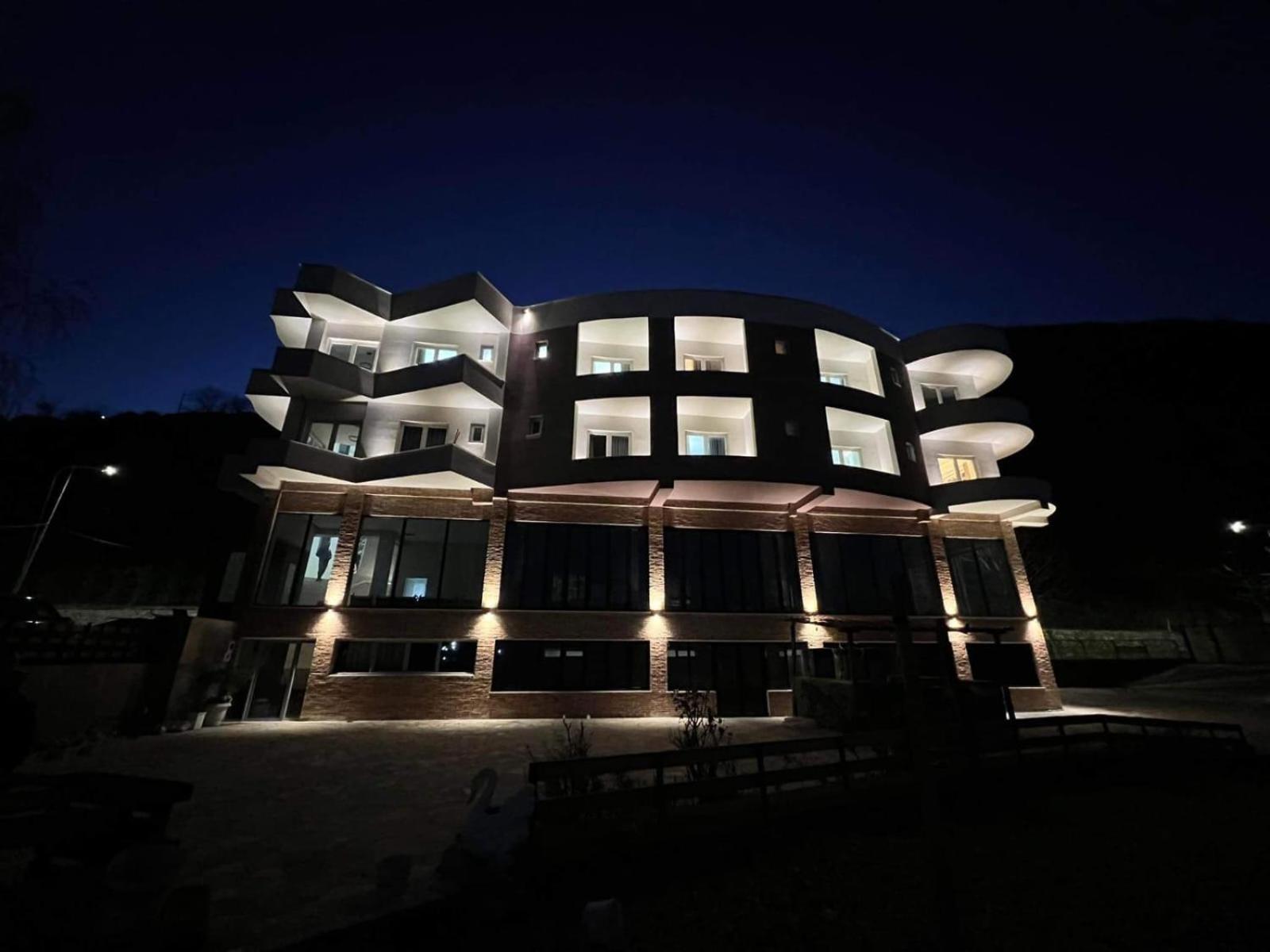 Hotel Demoli Pogradec Ngoại thất bức ảnh